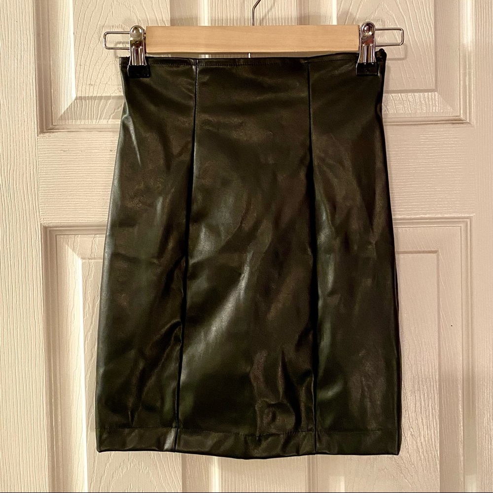 Fashion Nova Carlibell Faux Leather Skirt - Black